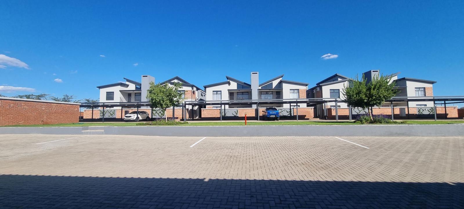 3 Bedroom Apartment in El Toro Park