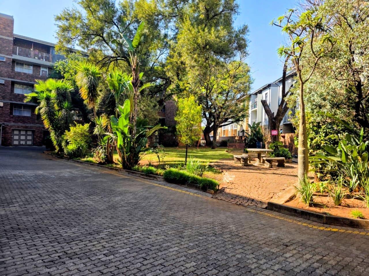2 Bedroom Apartment in Sinoville