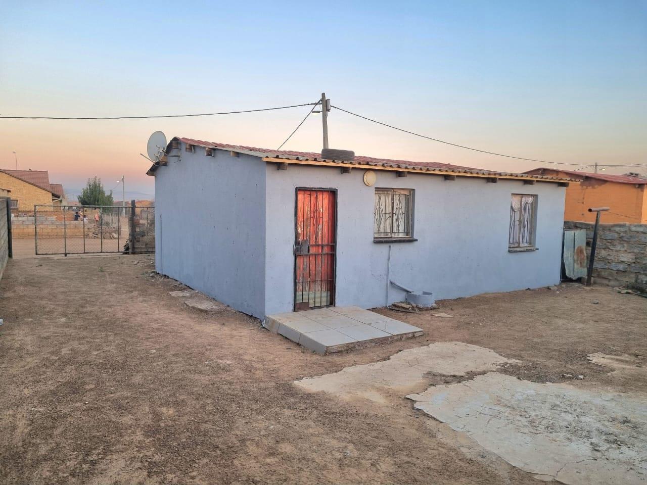 2 Bedroom House in Katlehong