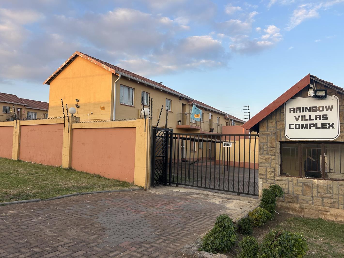 3 Bedroom Flat in Grobler Park