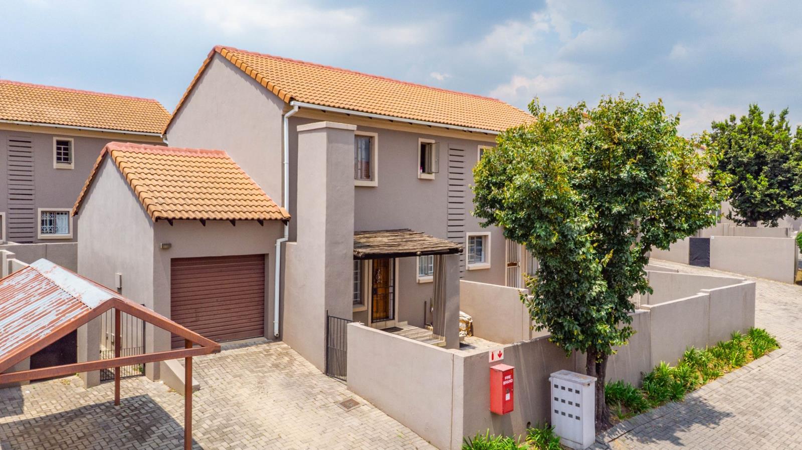 3 Bedroom Townhouse in Halfway Gardens