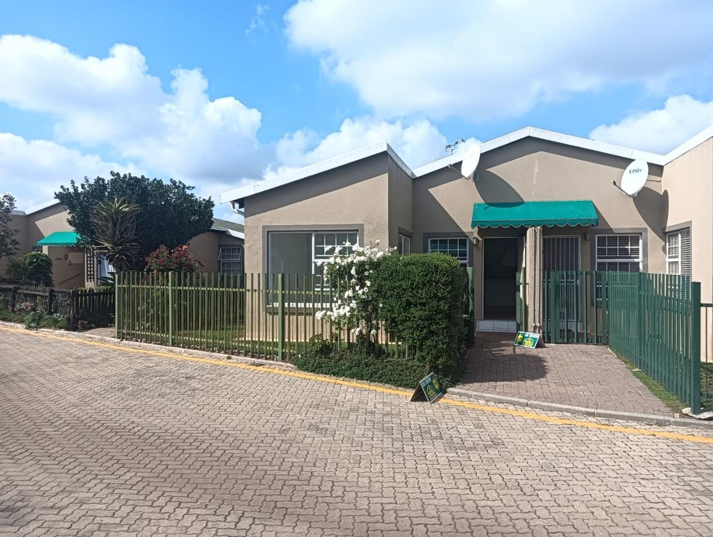 2 Bedroom Townhouse in Meyersdal