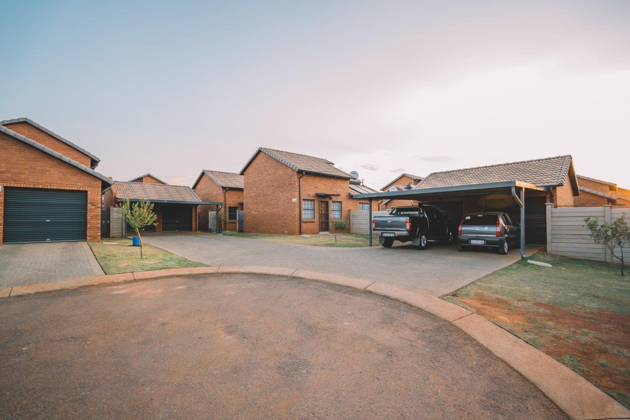 3 Bedroom Duplex in Chantelle