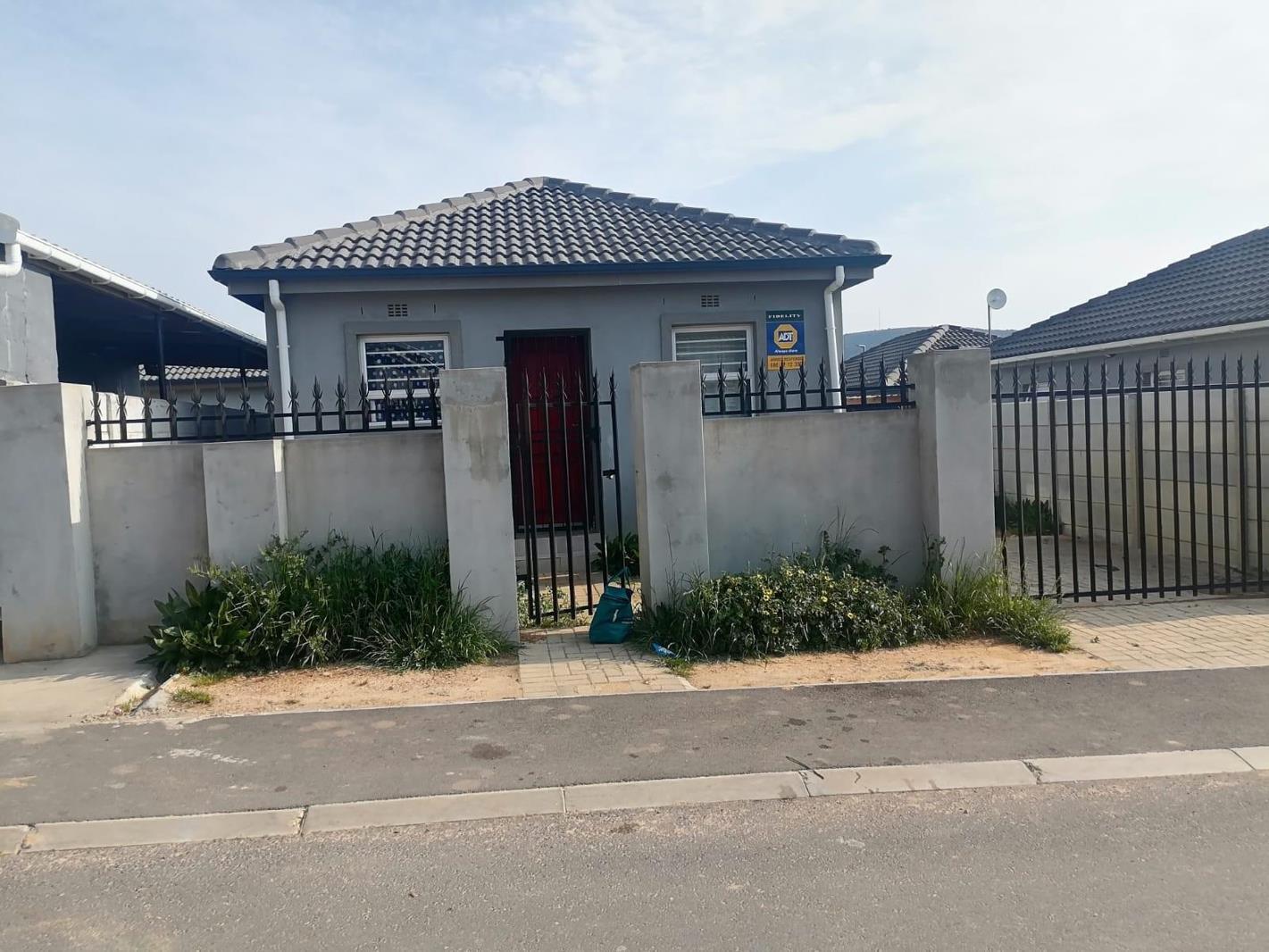 2 Bedroom House in Groenheuwel