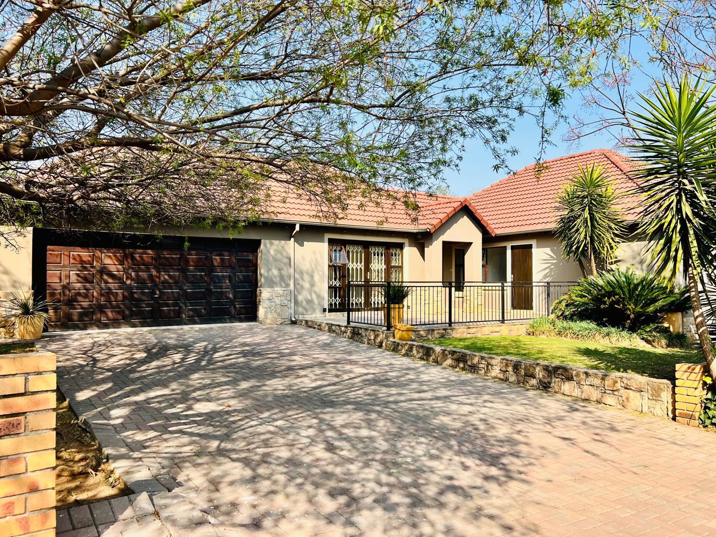 4 Bedroom House in Greenstone Hill