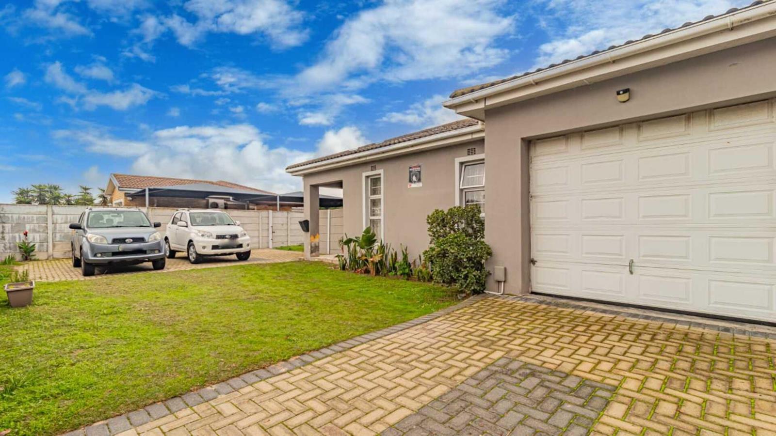 4 Bedroom House in Zonnendal