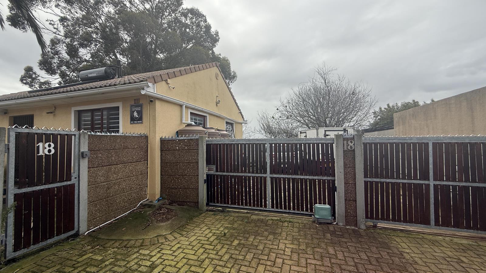 3 Bedroom House in Protea Village