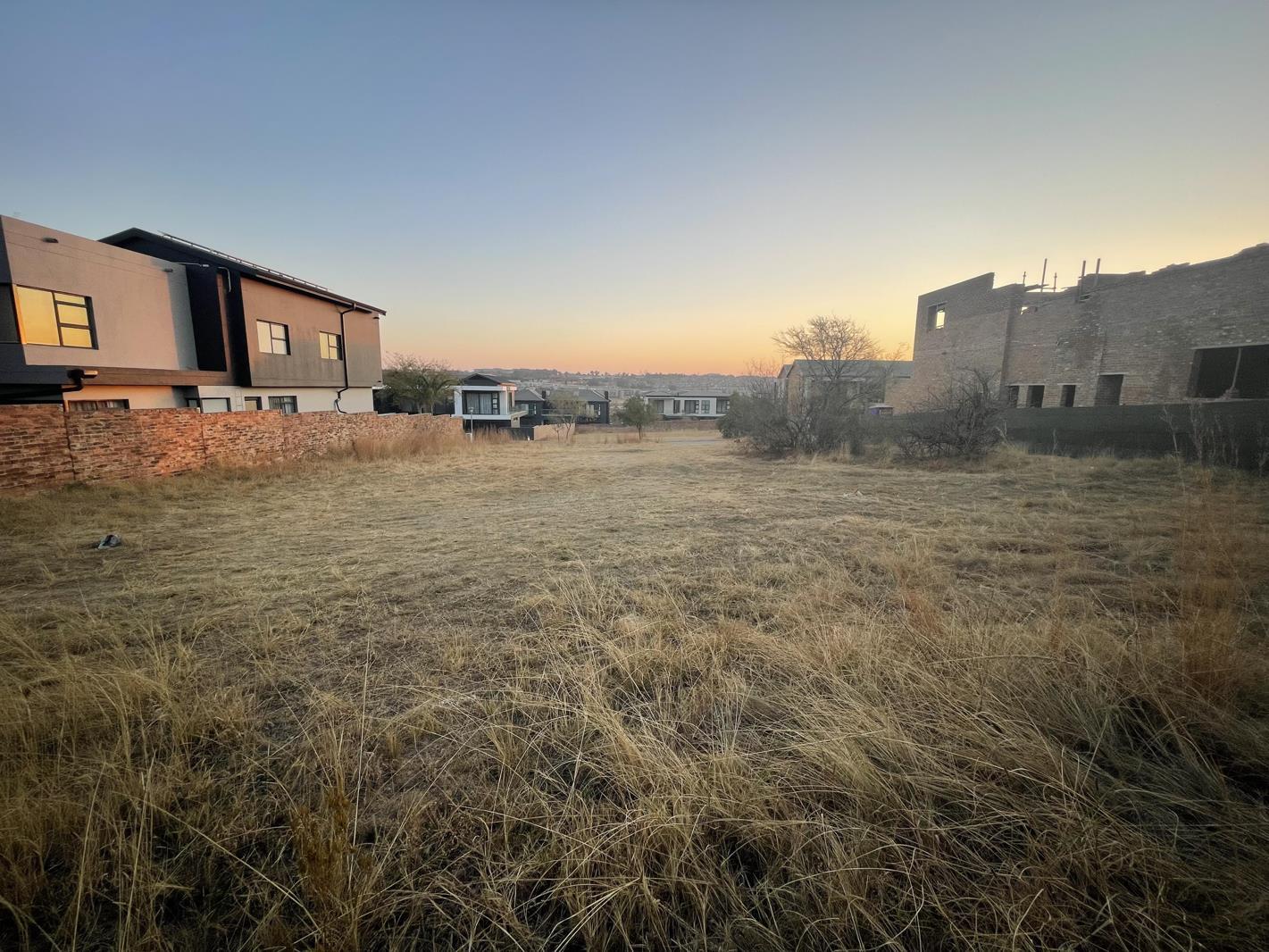 1 102 m² Land available in Waterfall Country Estate