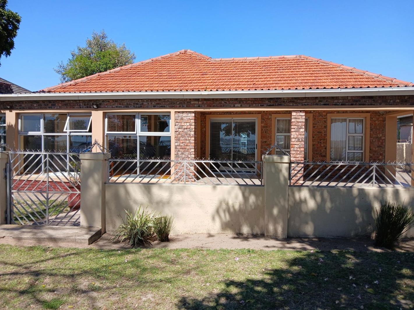 4 Bedroom House in Port Elizabeth Central