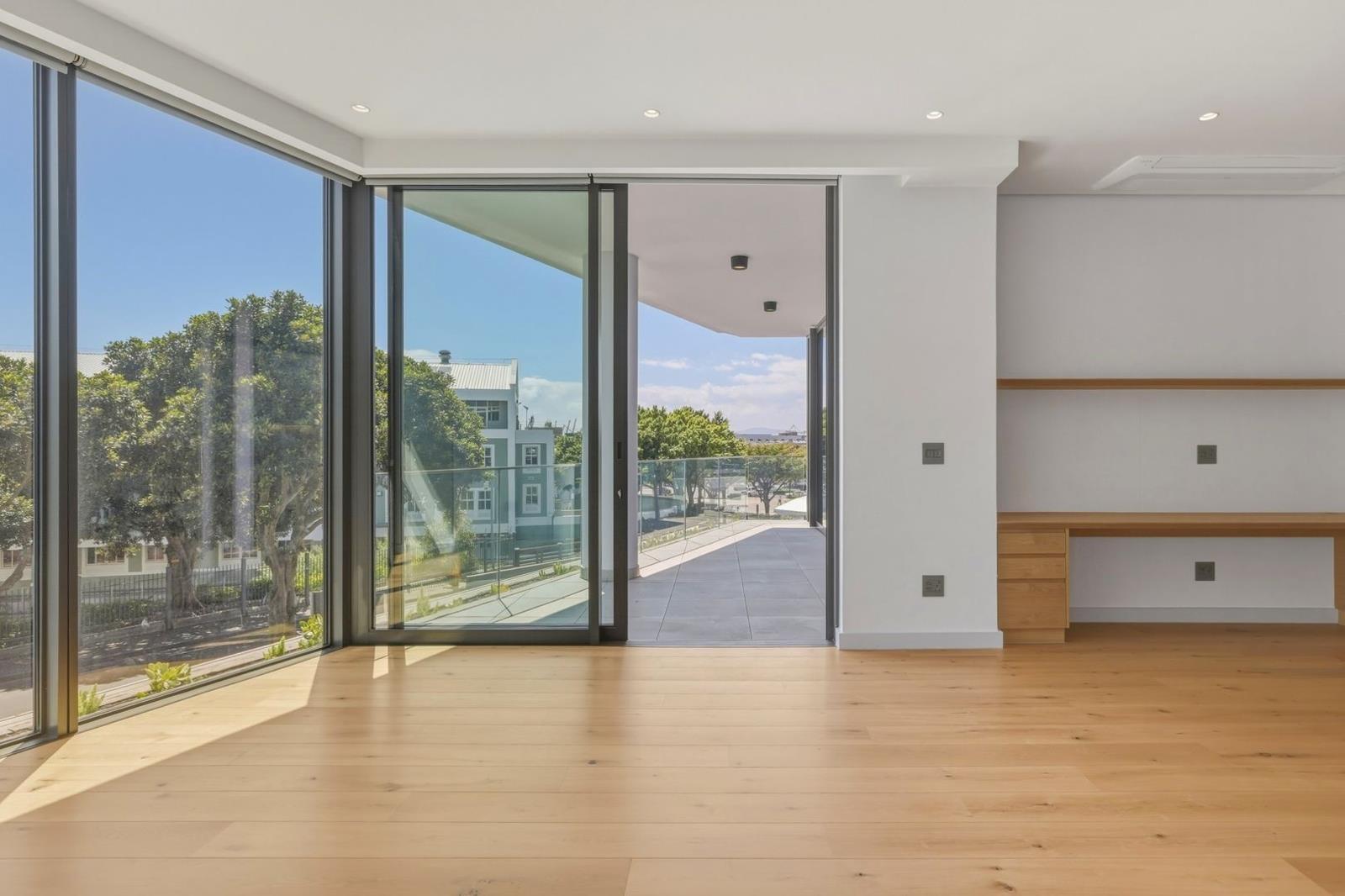 2 Bedroom Apartment in Waterfront