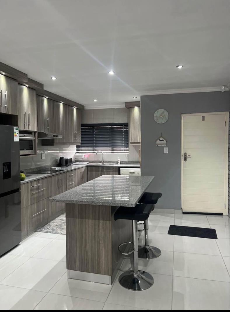 2 Bedroom Apartment in Umkomaas