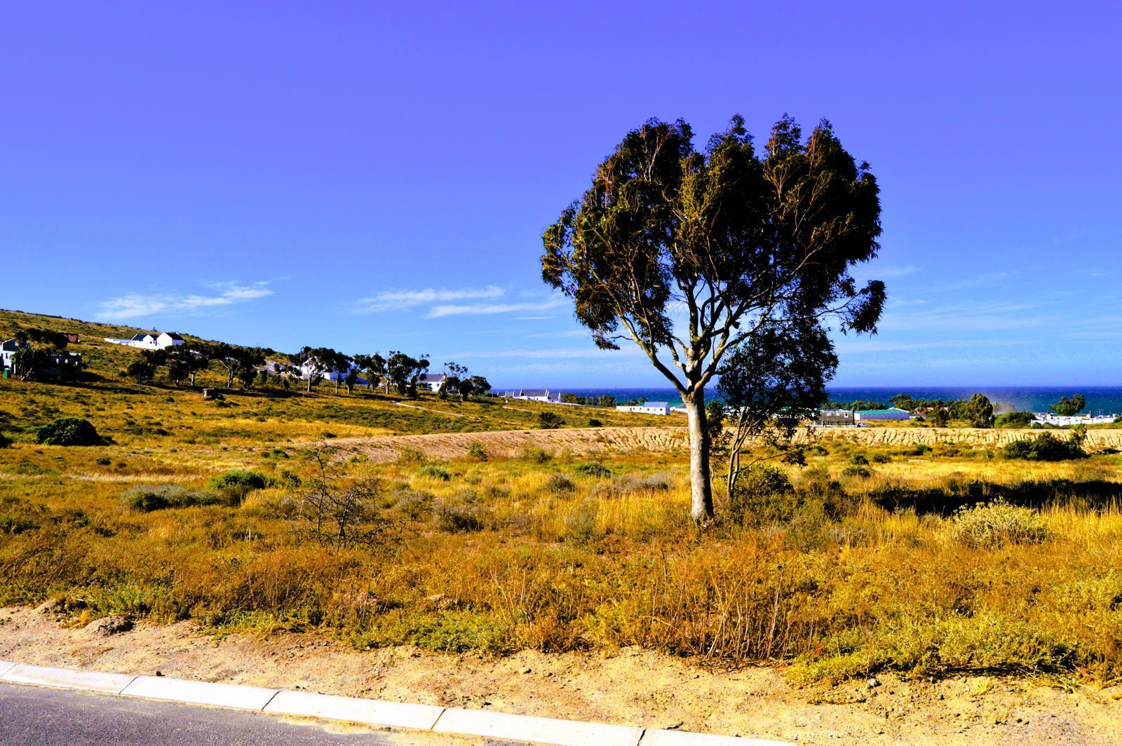 404 m² Land available in St Helena Views