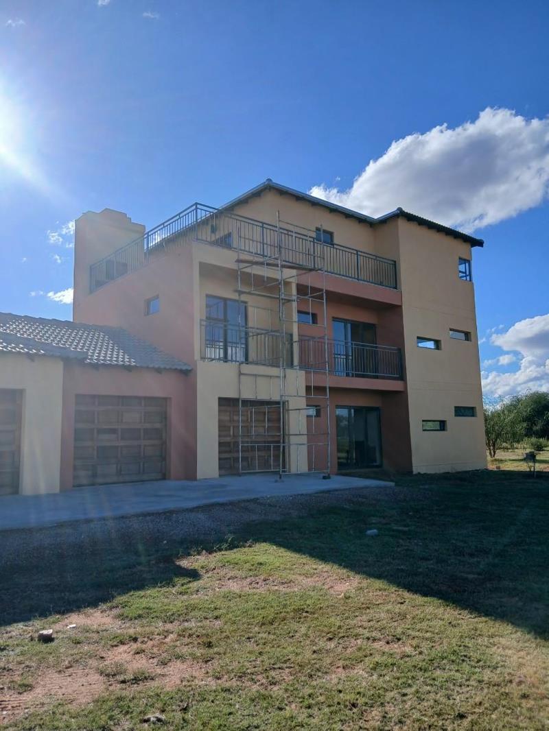 3 Bedroom Apartment in Mafikeng