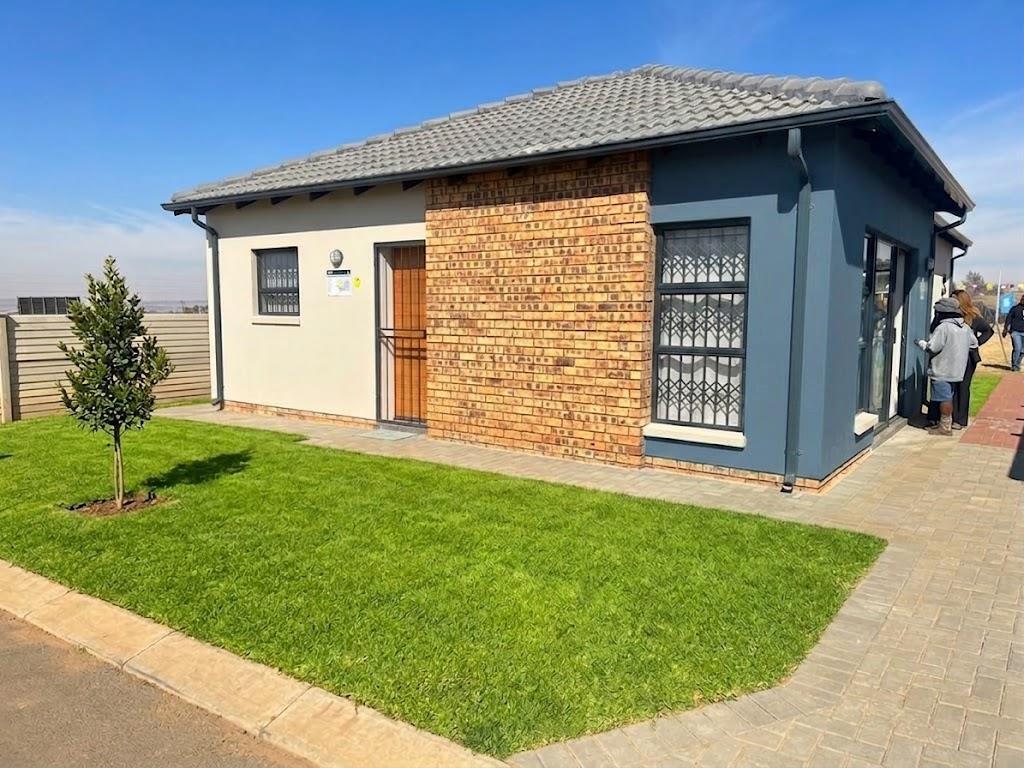 2 Bedroom House in Crystal Park