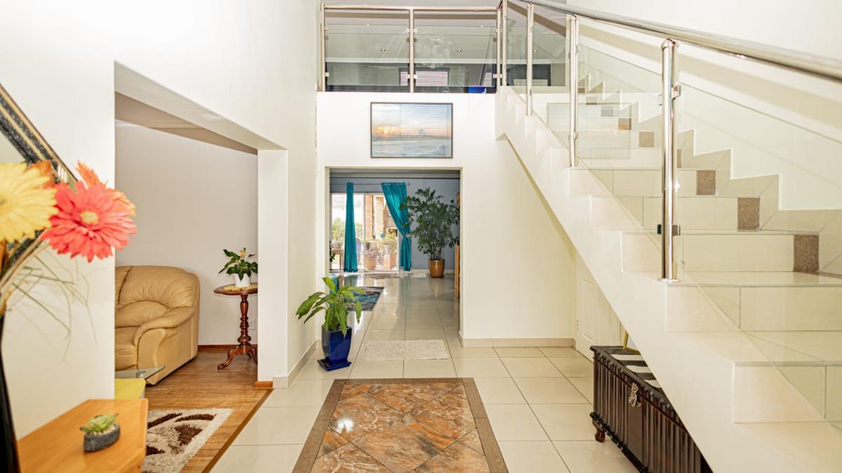 6 Bedroom House in Rouxville