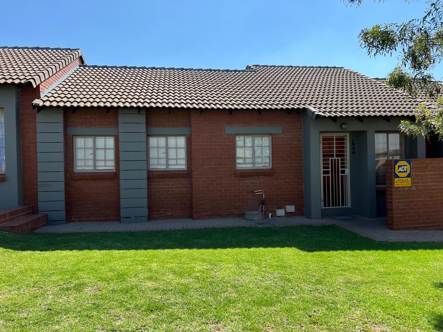 2 Bedroom Simplex in Monavoni