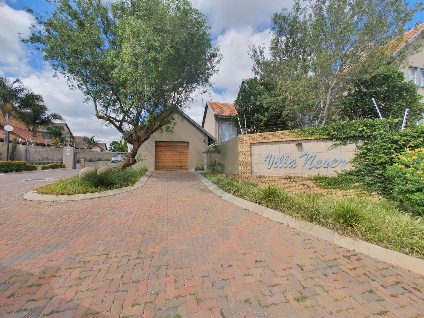 3 Bedroom Apartment in Kosmosdal