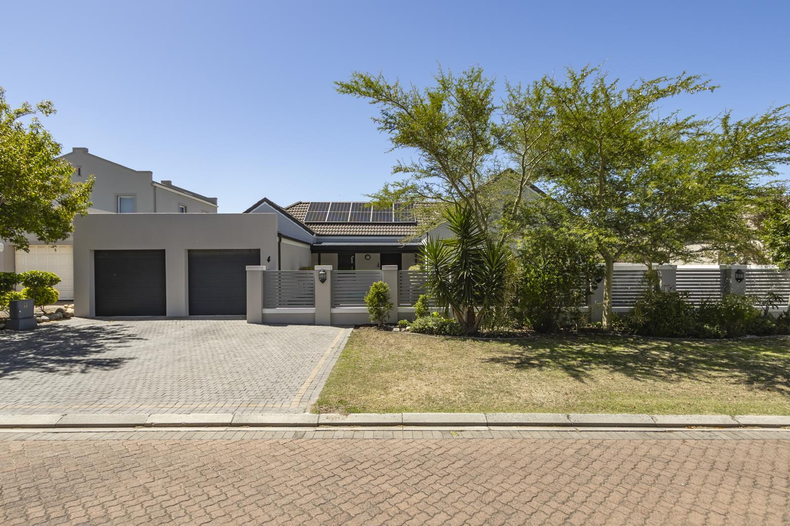 3 Bedroom House in Heritage Park