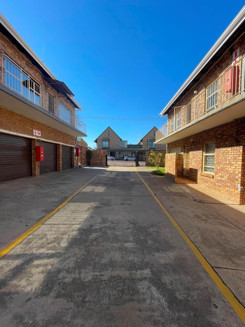 2 Bedroom Flat in Piet Retief