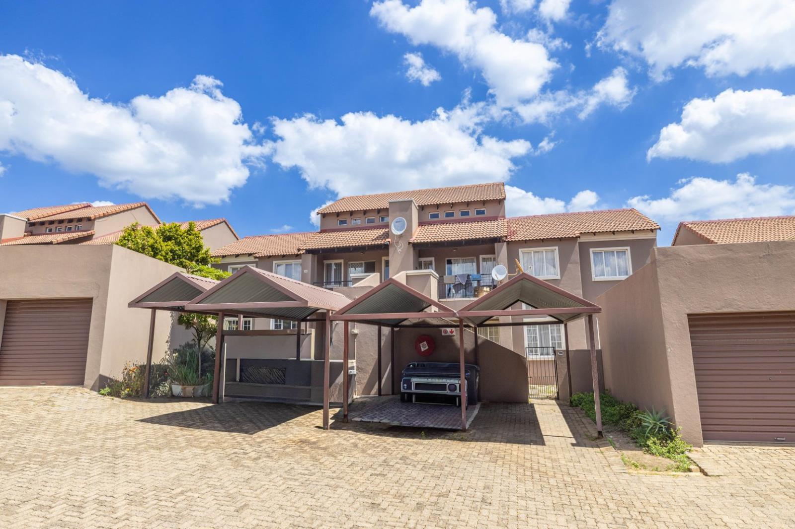 3 Bedroom Apartment in Halfway Gardens