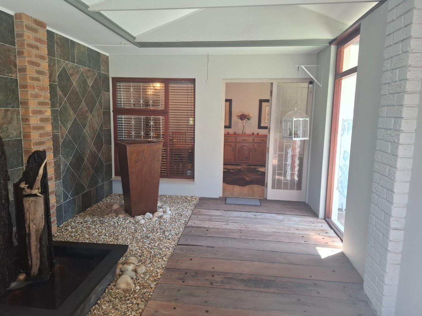 4 Bedroom House in Van Riebeeck Park