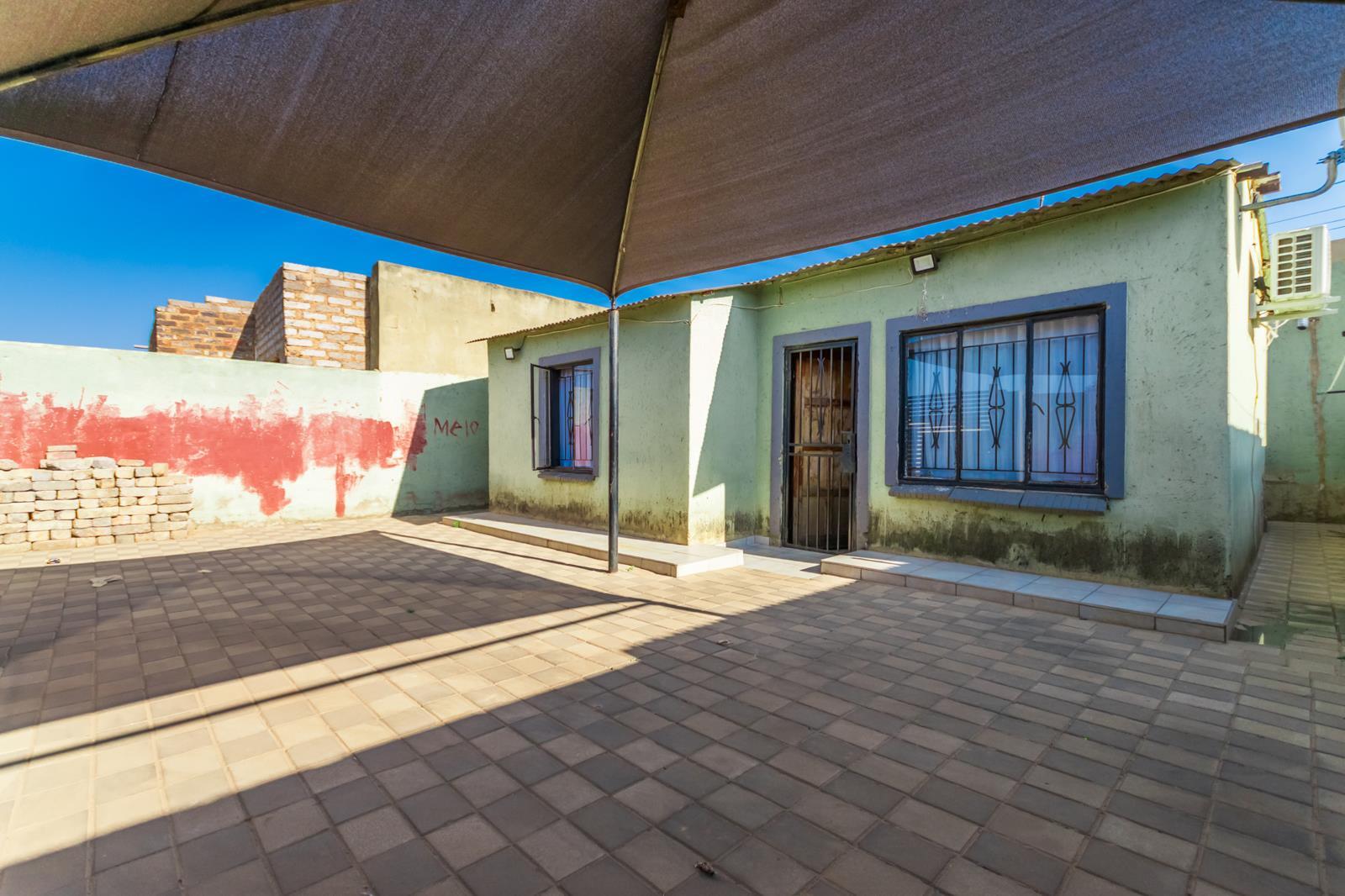 2 Bedroom House in Soweto Central