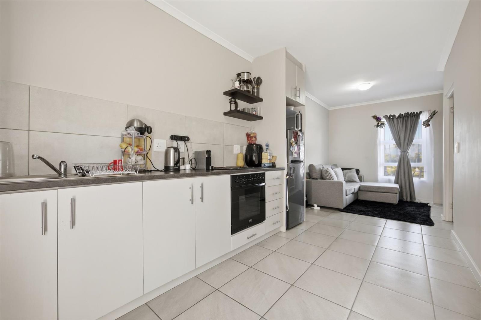 1 Bedroom Apartment in Klein Parys