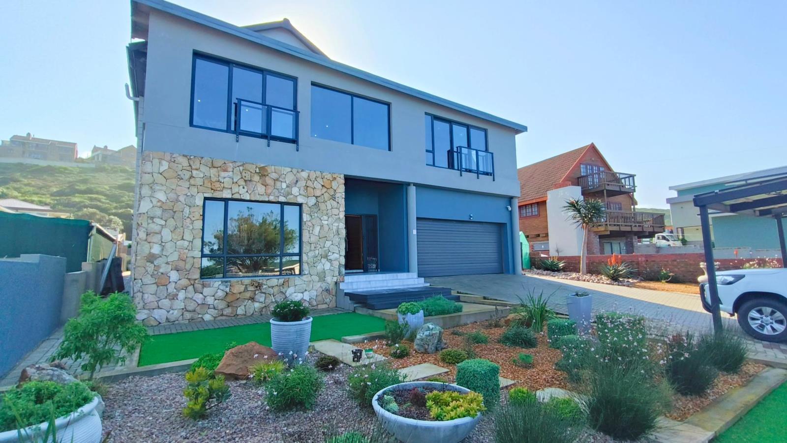 4 Bedroom House in Dana Bay