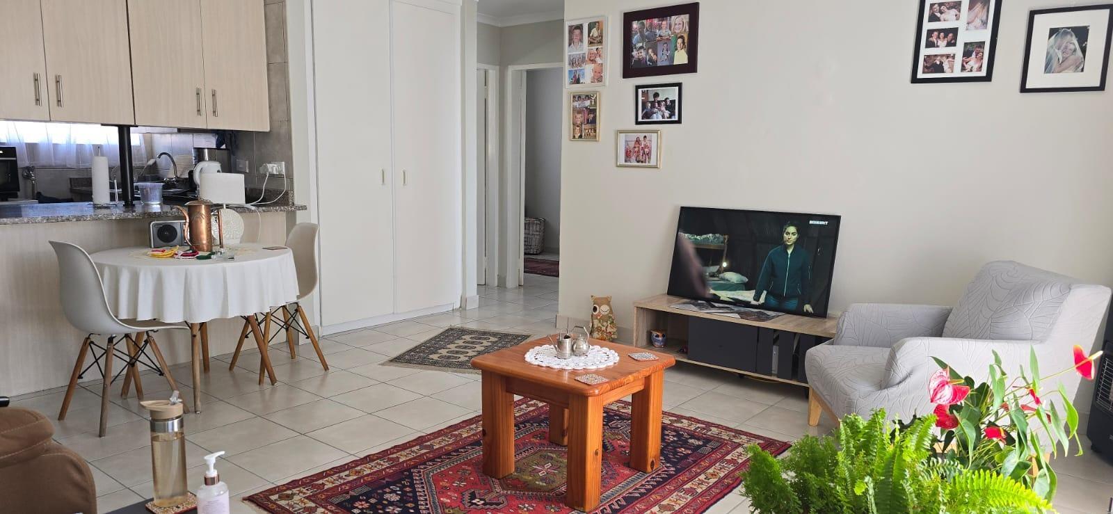 2 Bedroom Townhouse in Verwoerdpark