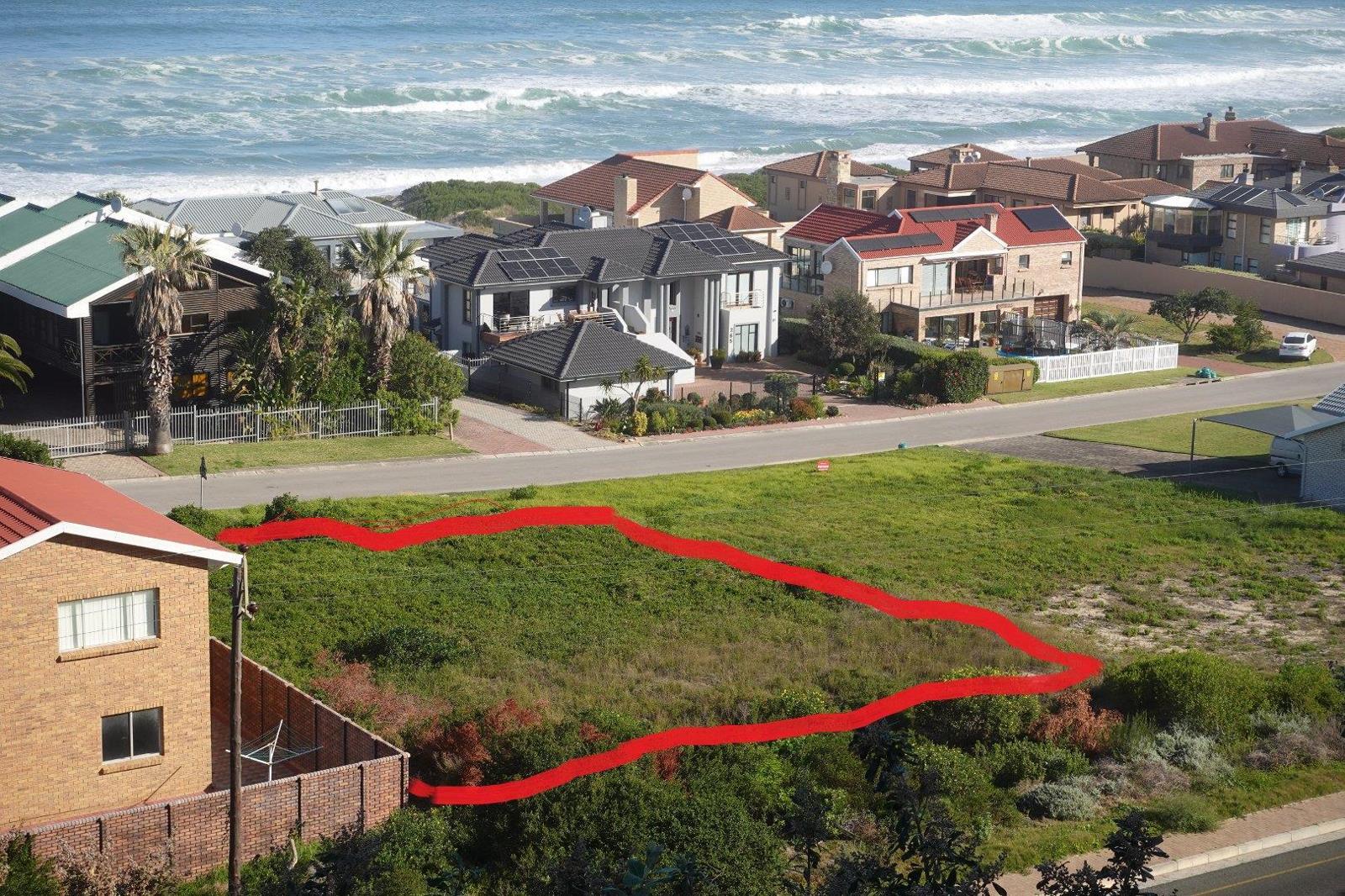1 100 m² Land available in Outeniqua Strand