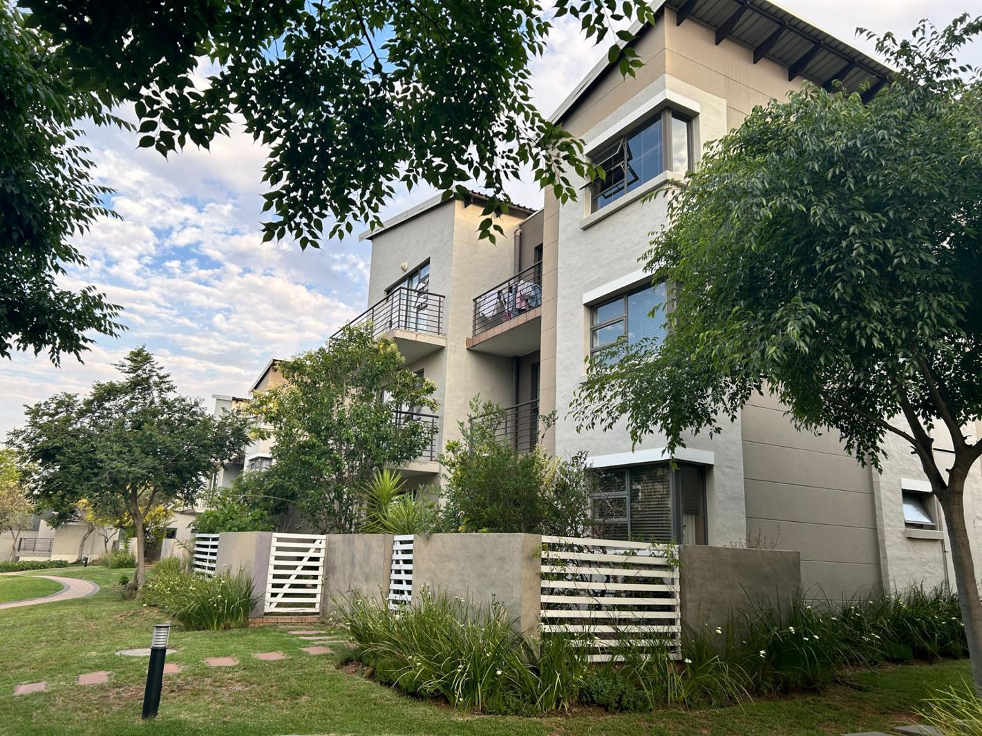 2 Bedroom Apartment in Dainfern