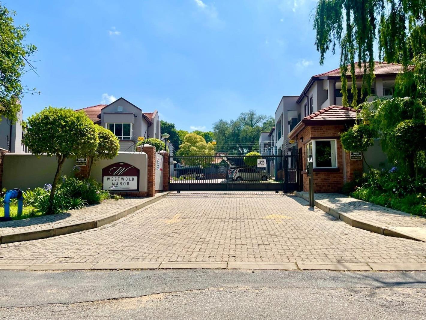 2 Bedroom Apartment in Saxonwold