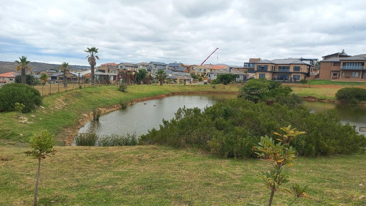 814 m² Land available in Monte Christo