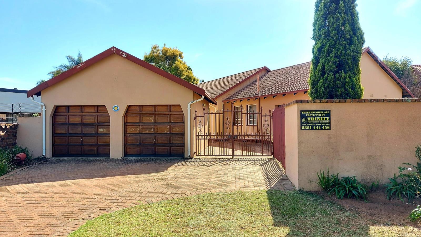 3 Bedroom House in Sunward Park