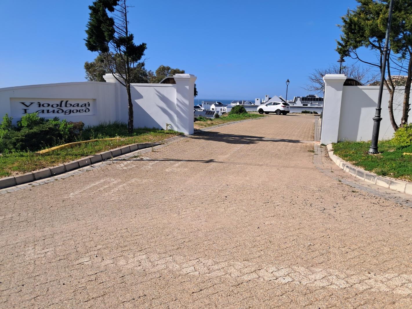 500 m² Land available in Da Gama Bay