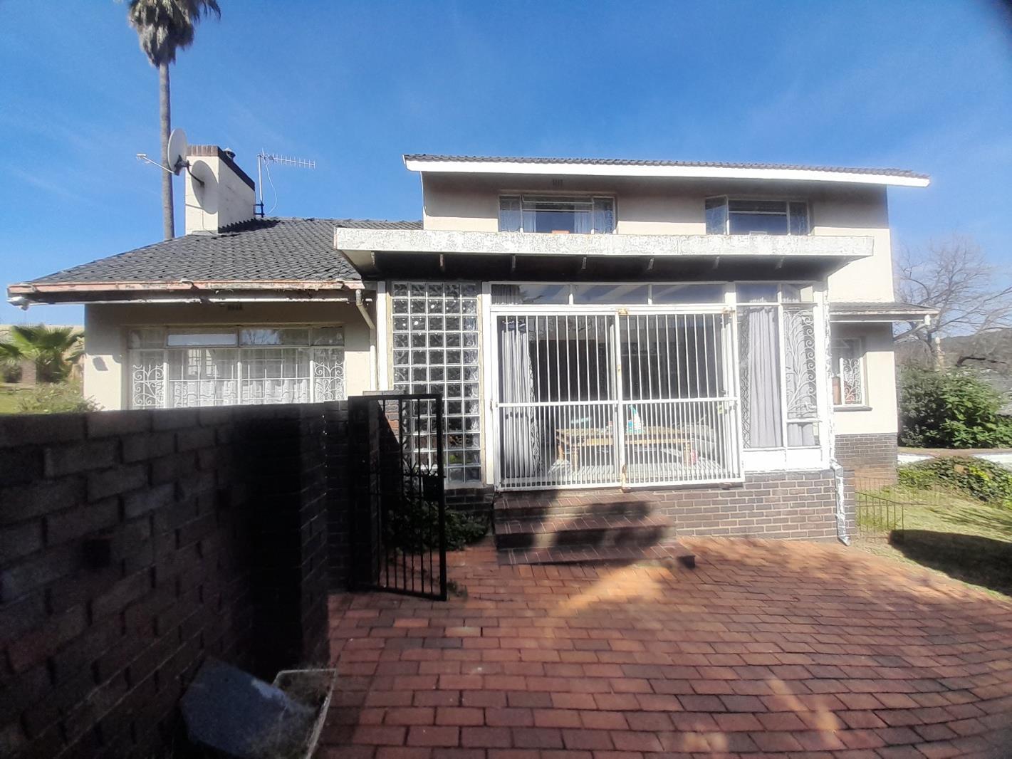 4 Bedroom House in Mondeor