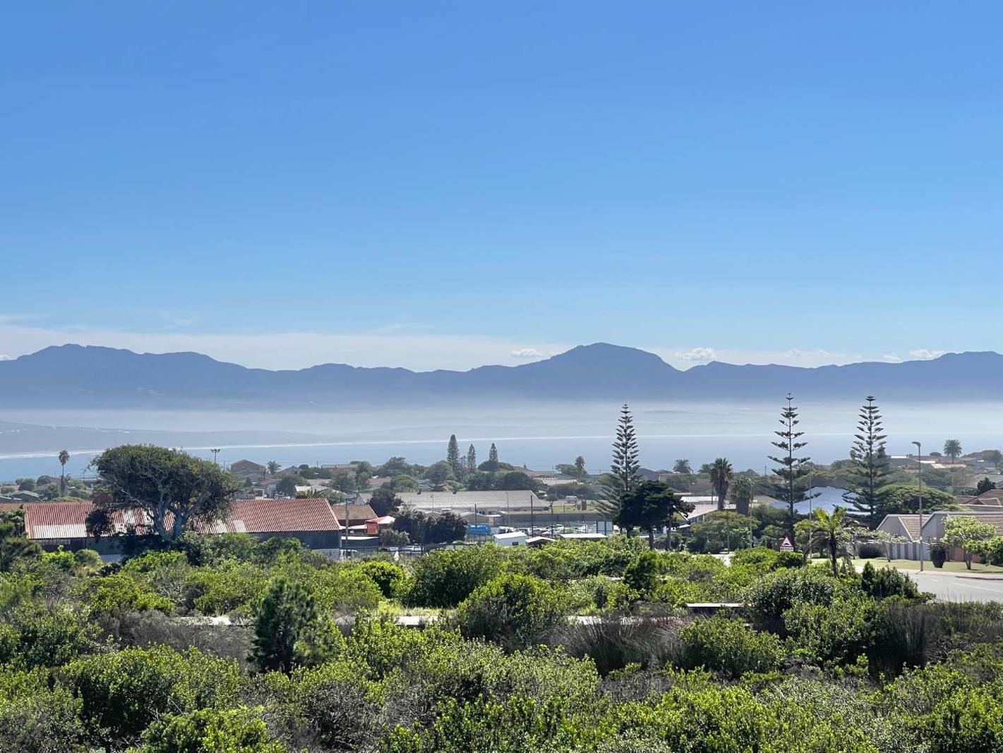 3 Bedroom Townhouse in Mossel Bay Central