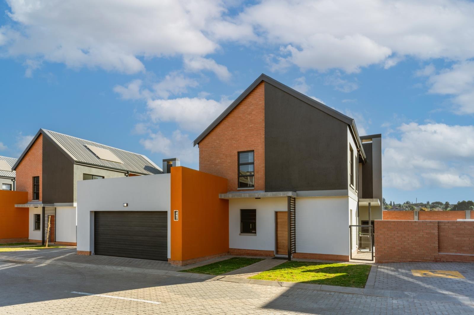 4 Bedroom House in Amberfield