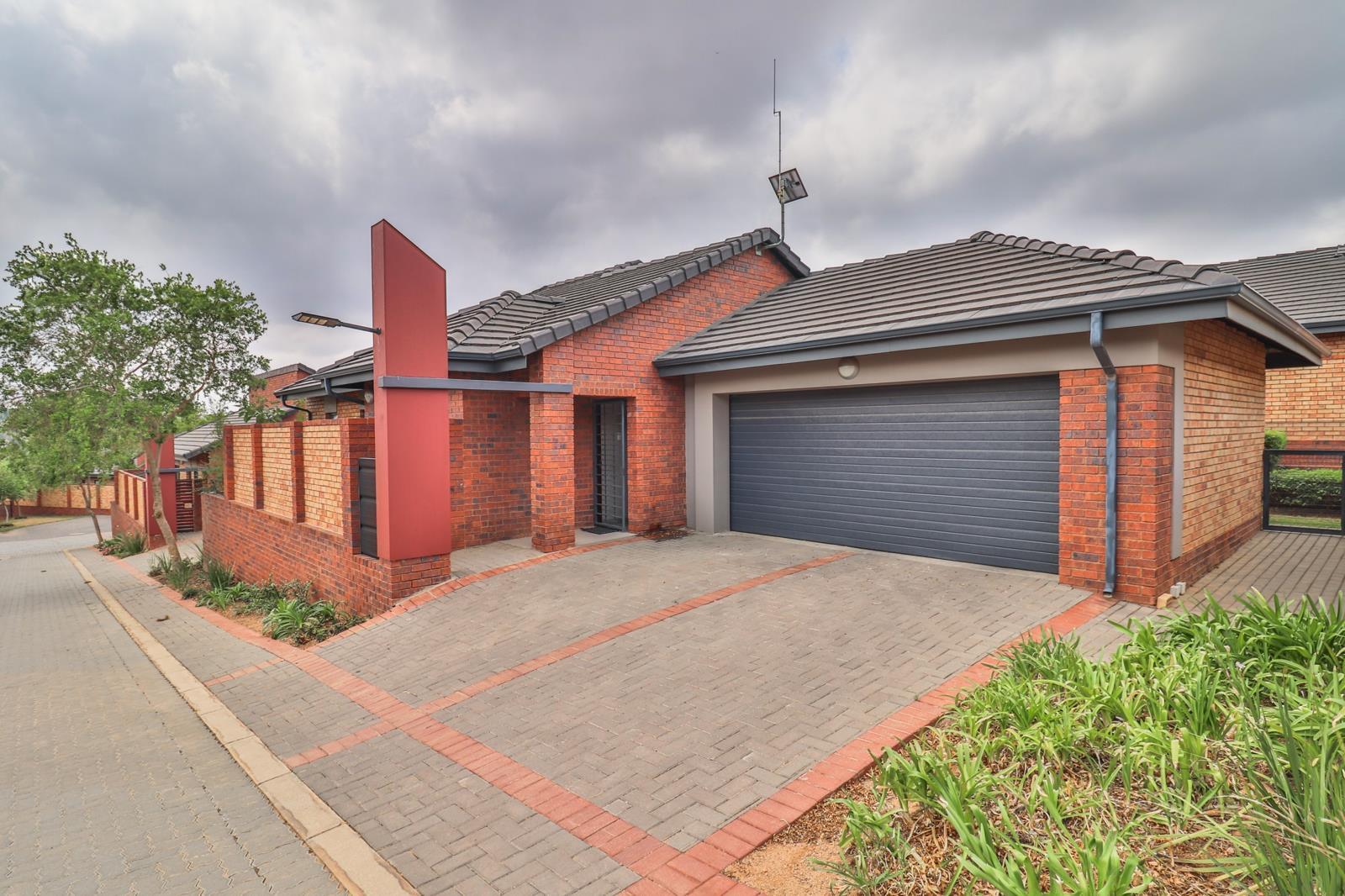 2.5 Bedroom Simplex in North Riding AH