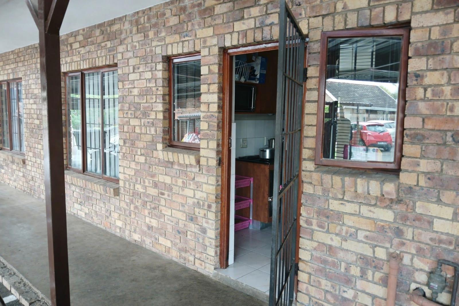 2 Bedroom Apartment in Pelham