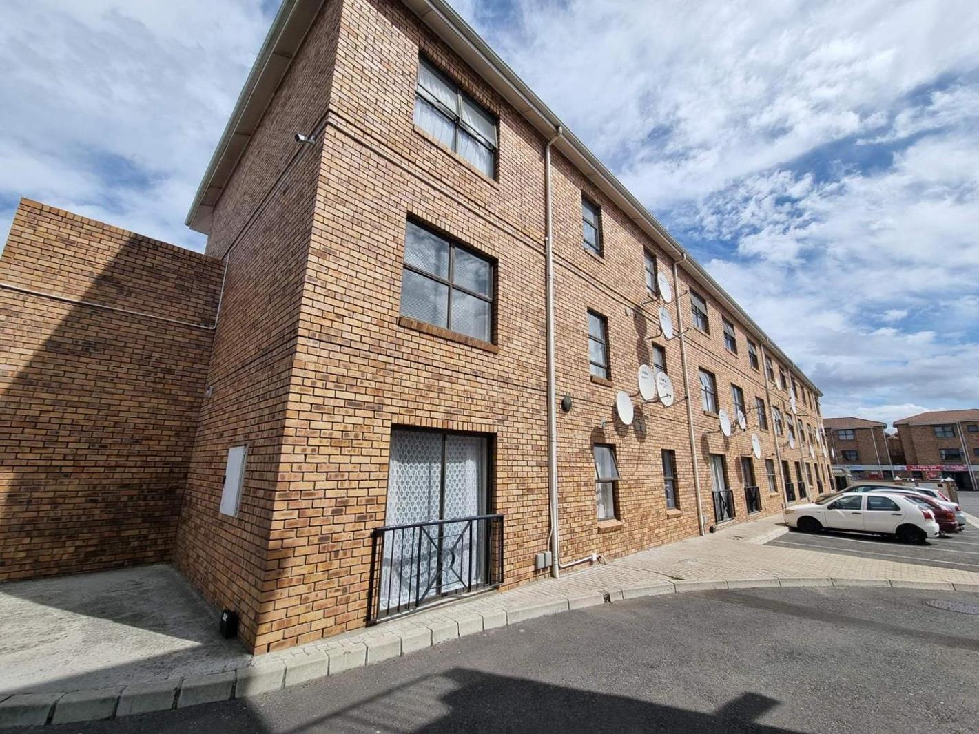 2 Bedroom Apartment in Brackenfell Central