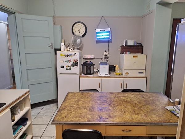 5 Bedroom House in Roux Park