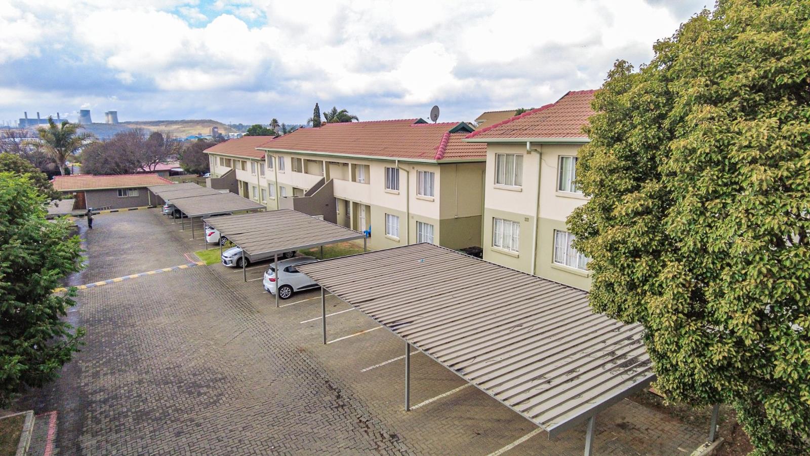 1 Bedroom Townhouse in Edenglen