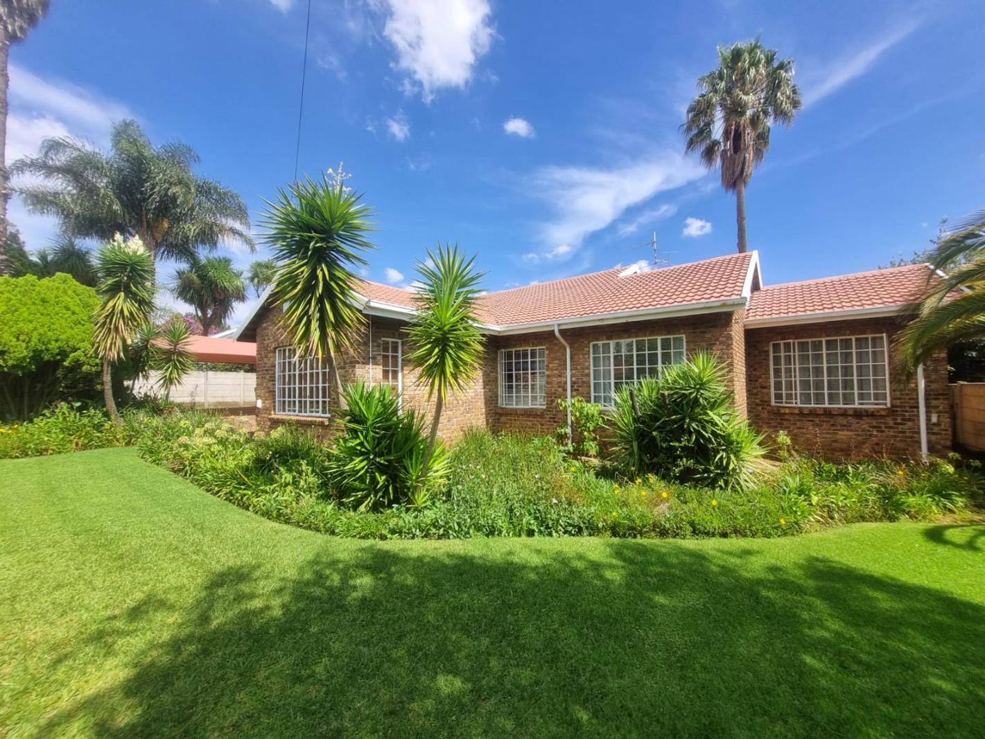 5 Bedroom House in Greenhills