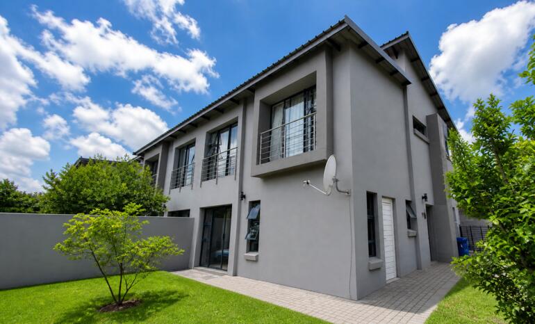 3 Bedroom Townhouse in Equestria
