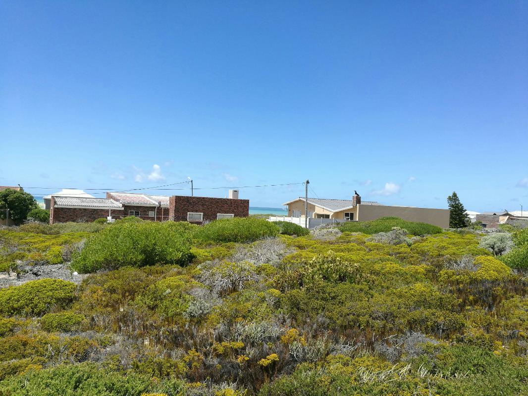 892 m² Land available in Struisbaai