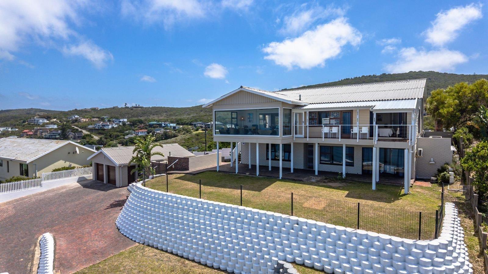 7 Bedroom House in Brenton on Sea