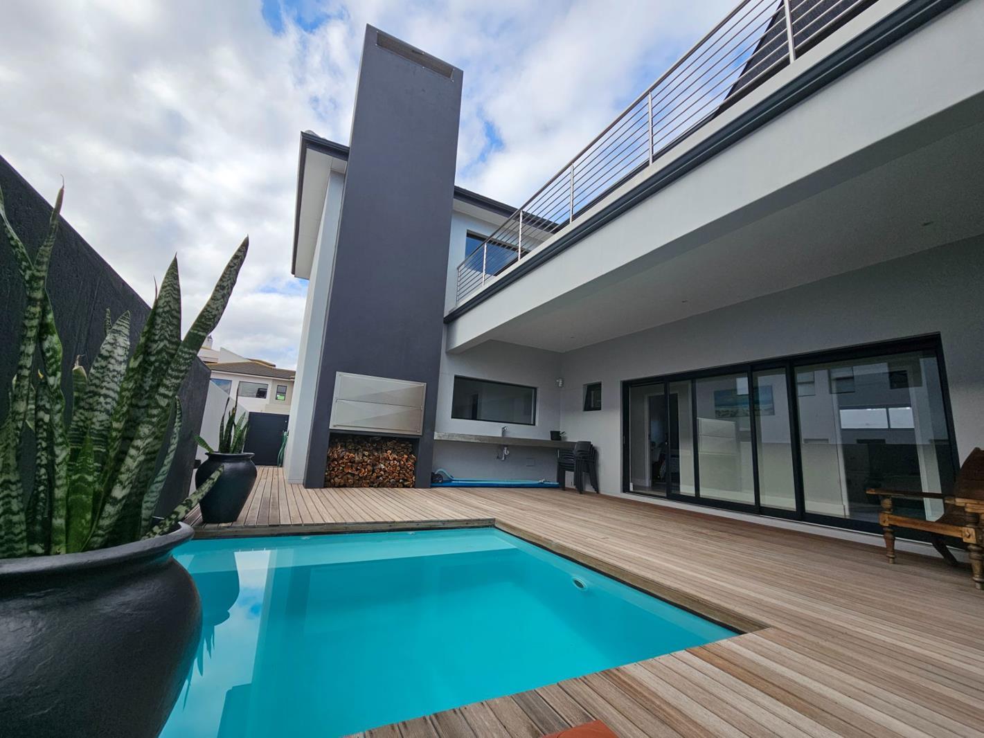 4 Bedroom House in Myburgh Park