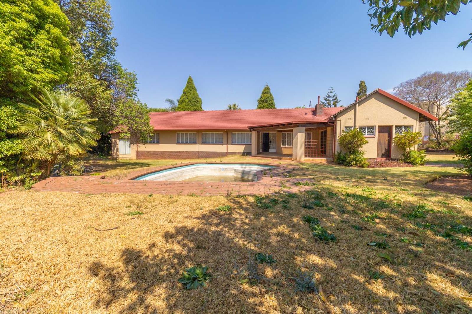 4 Bedroom House in Constantia Kloof