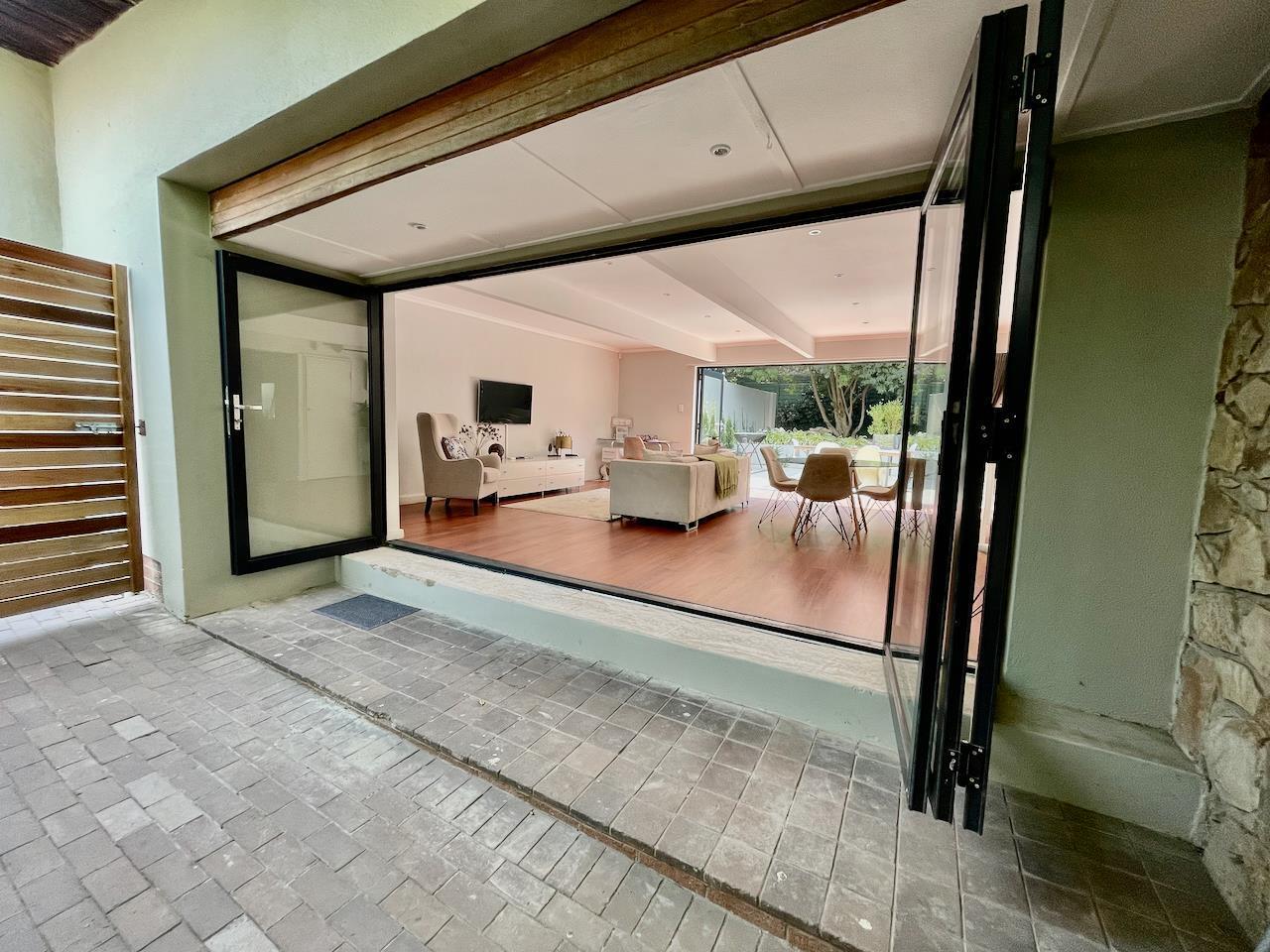 1 Bedroom Garden Cottage in Victory Park